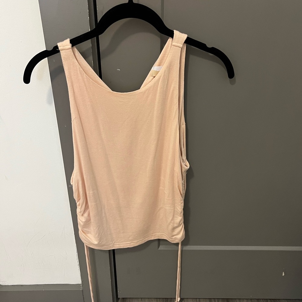 Pale tank top
